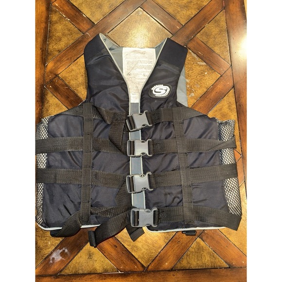 Adult Life Vests By Stearns Lot Of 2 Medium And Large - Picture 1 of 8